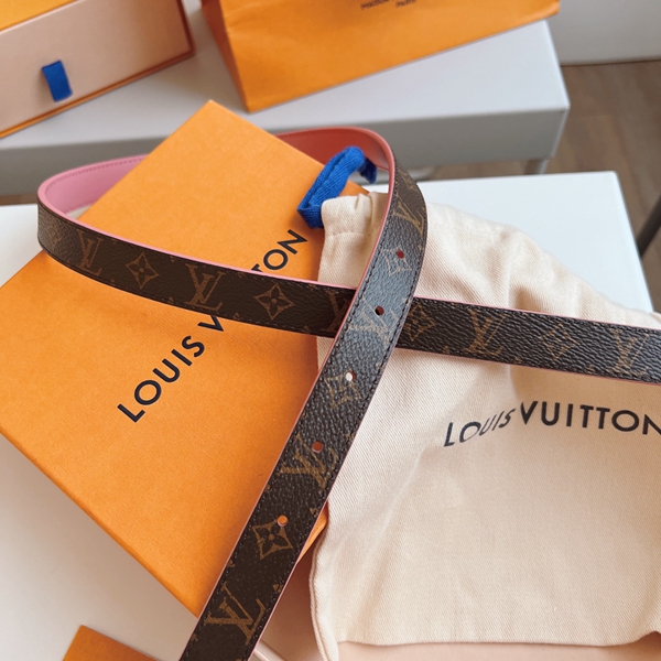 ルイヴィトンベルト背面デザイン